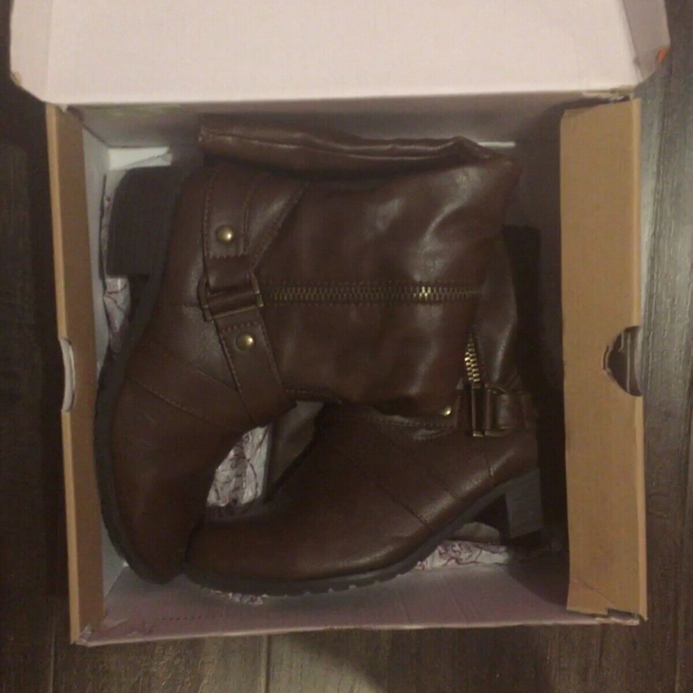 Brown Riding boots